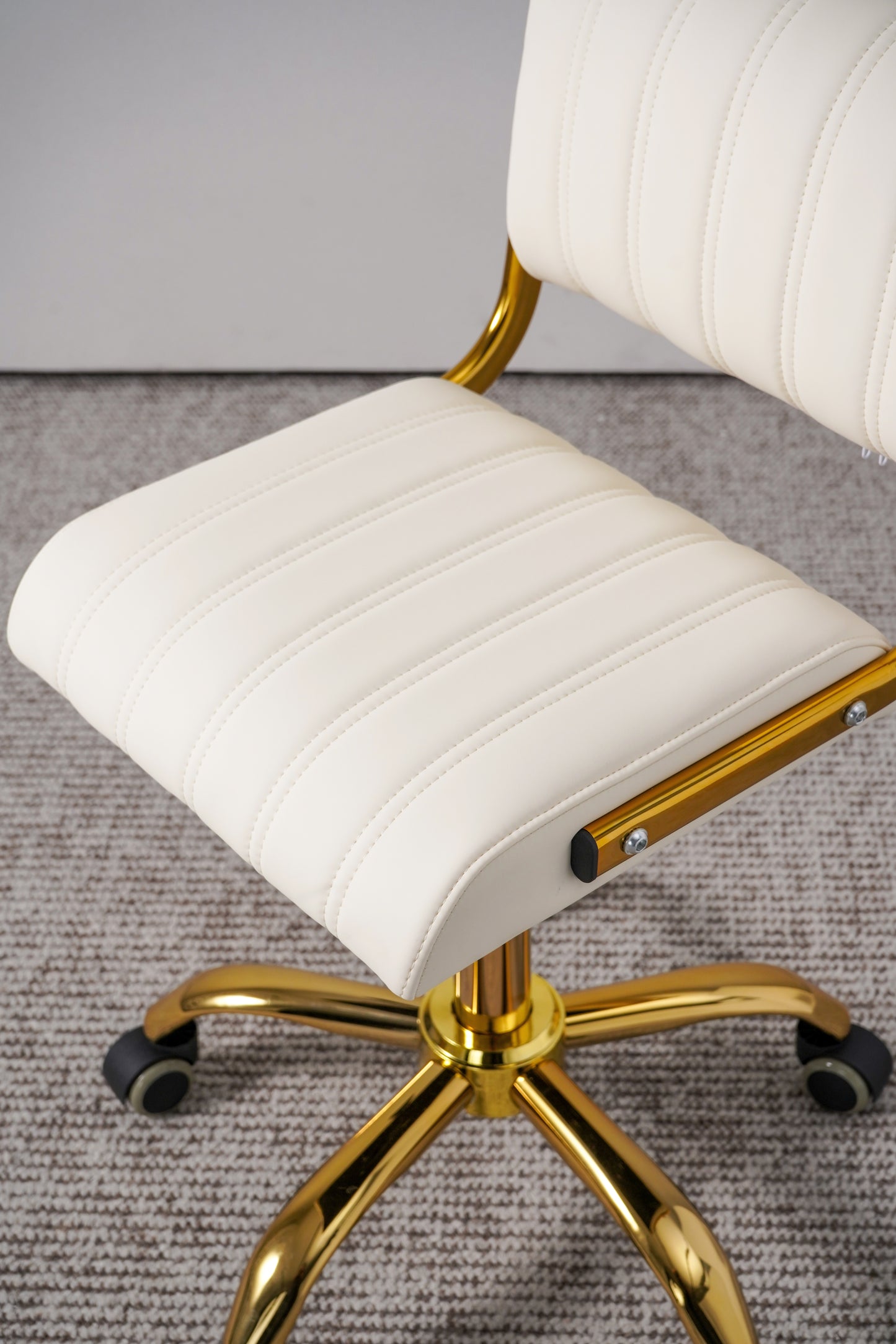 SERENITY LUXE PRO STOOL