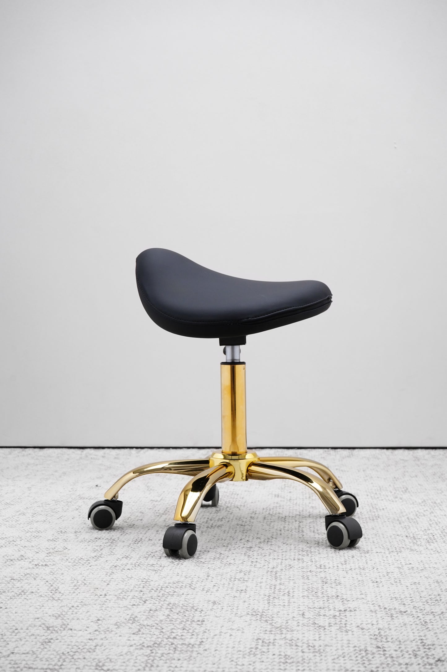 VOGUE SADDLE STOOL