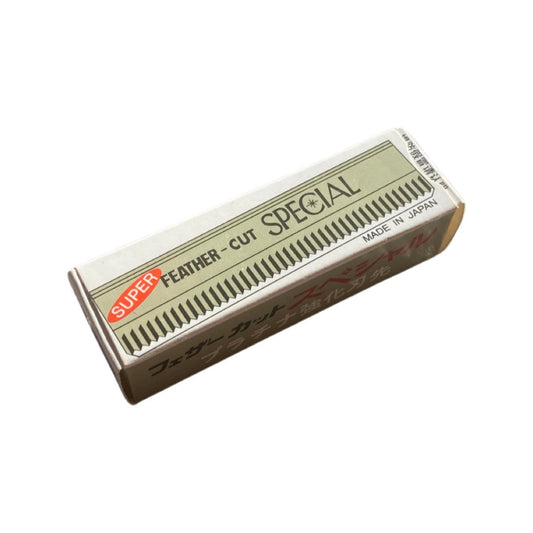 Eyebrow and Pencil Sharpening Razor